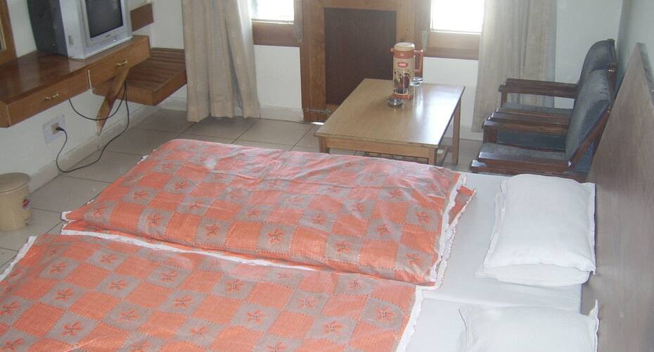 Hotel Him Plaza, Almora 5